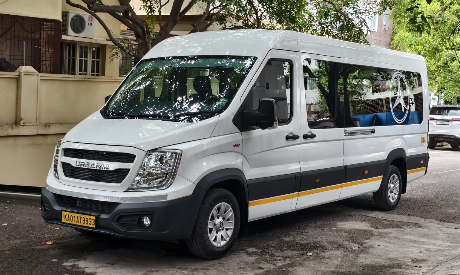 SJR Tours and Travels luxury coach & bus
