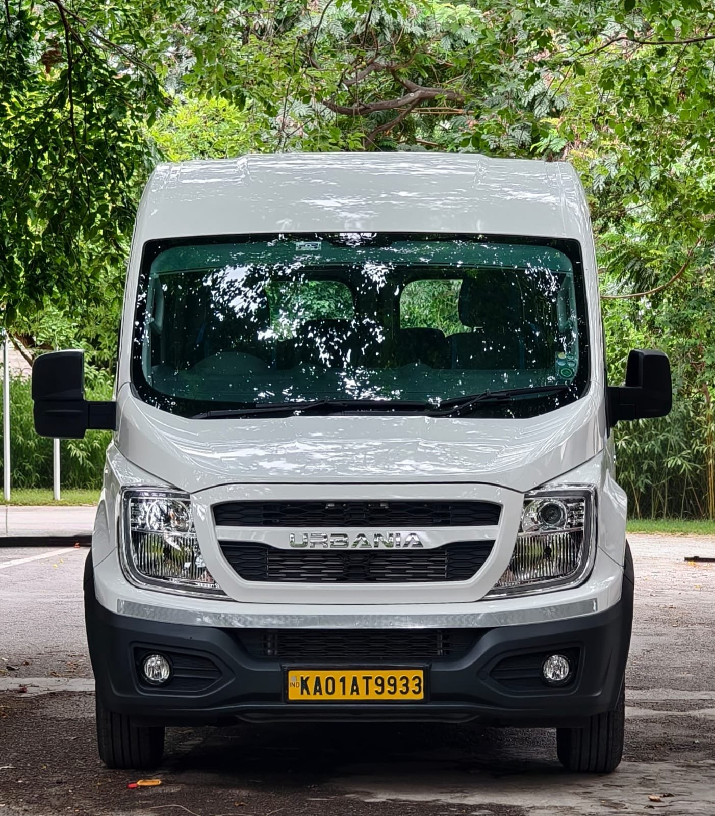 SJR Tours and Travels luxury coach & bus